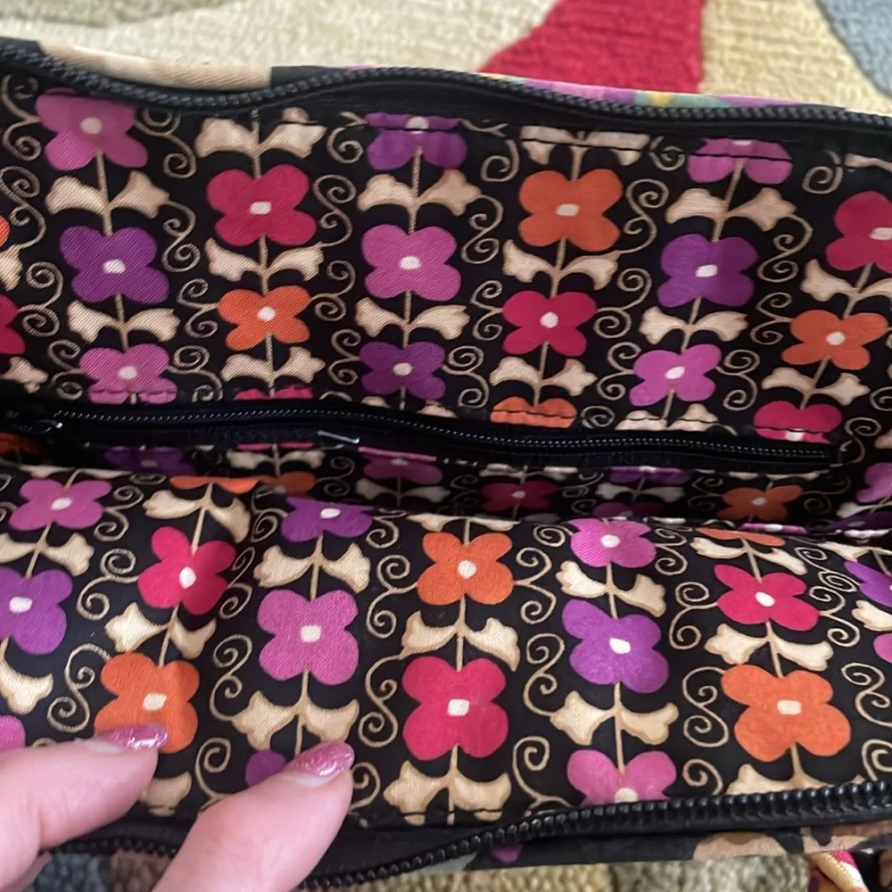 Vera Bradley Handbag. Very good condition.